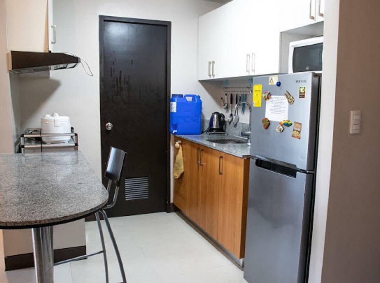 Cubao Manhattan Heights Unit 5A Tower C Quezon City Zewnętrze zdjęcie