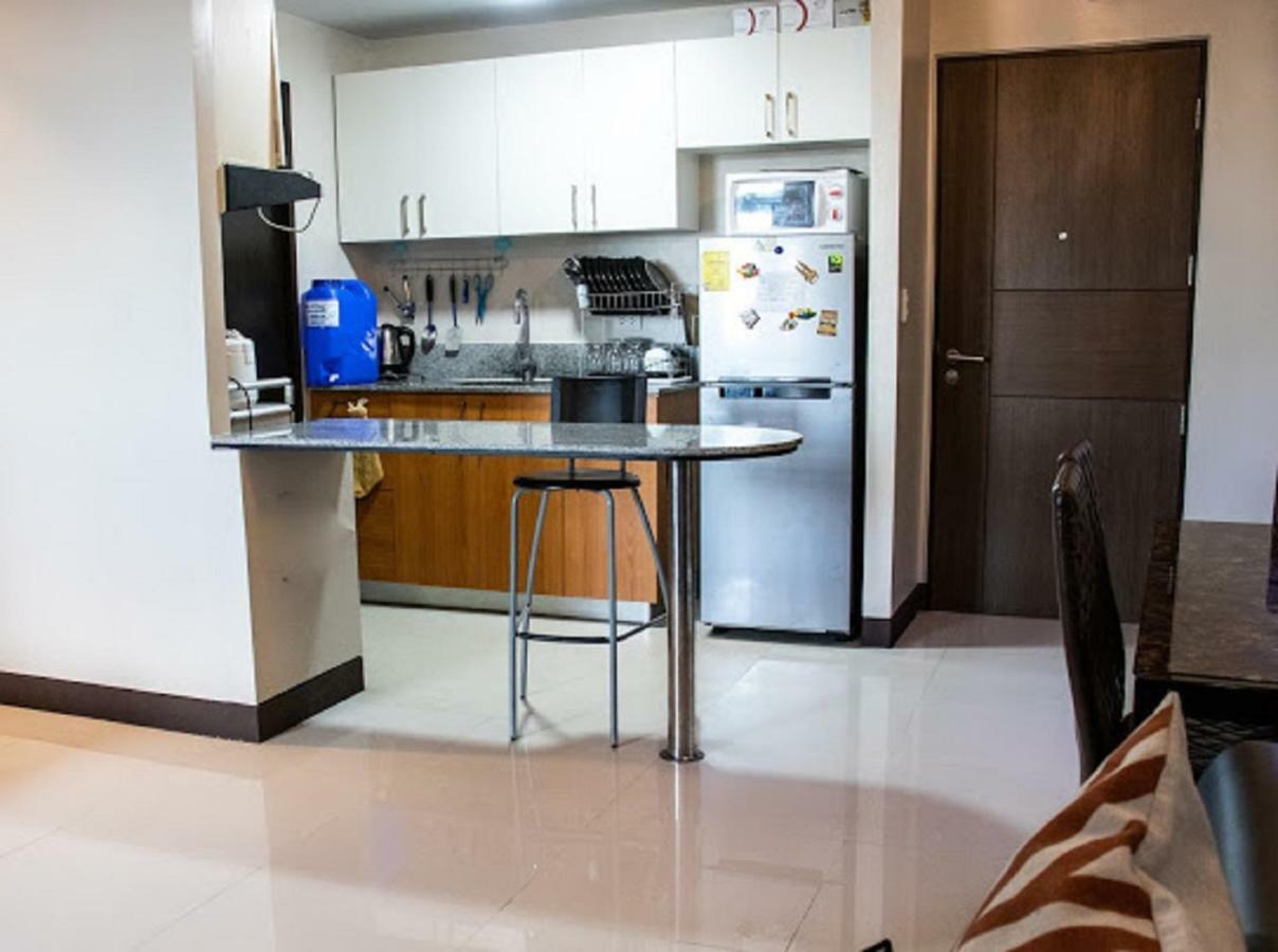 Cubao Manhattan Heights Unit 5A Tower C Quezon City Zewnętrze zdjęcie